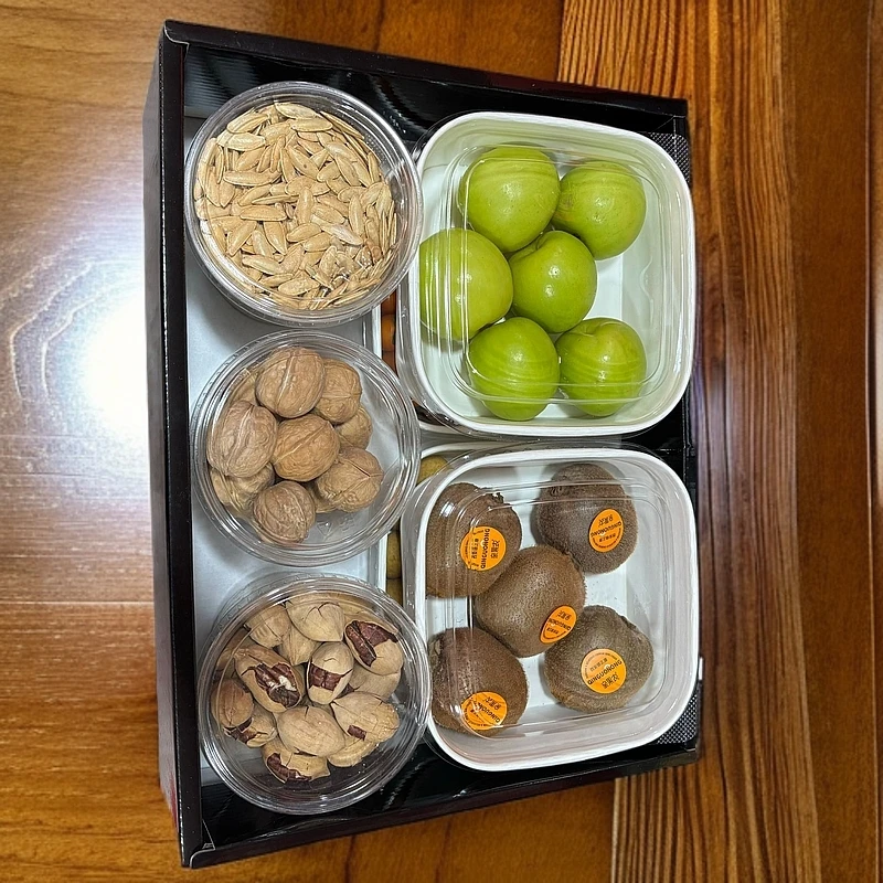 【拼装礼盒】三种坚果+四盒鲜果混搭礼盒（定制款多退少补）