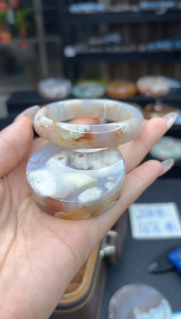 石英质玉手镯未镶嵌748(52圈赠送镯心)