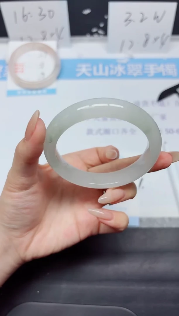 石英质玉手镯未镶嵌K379-58