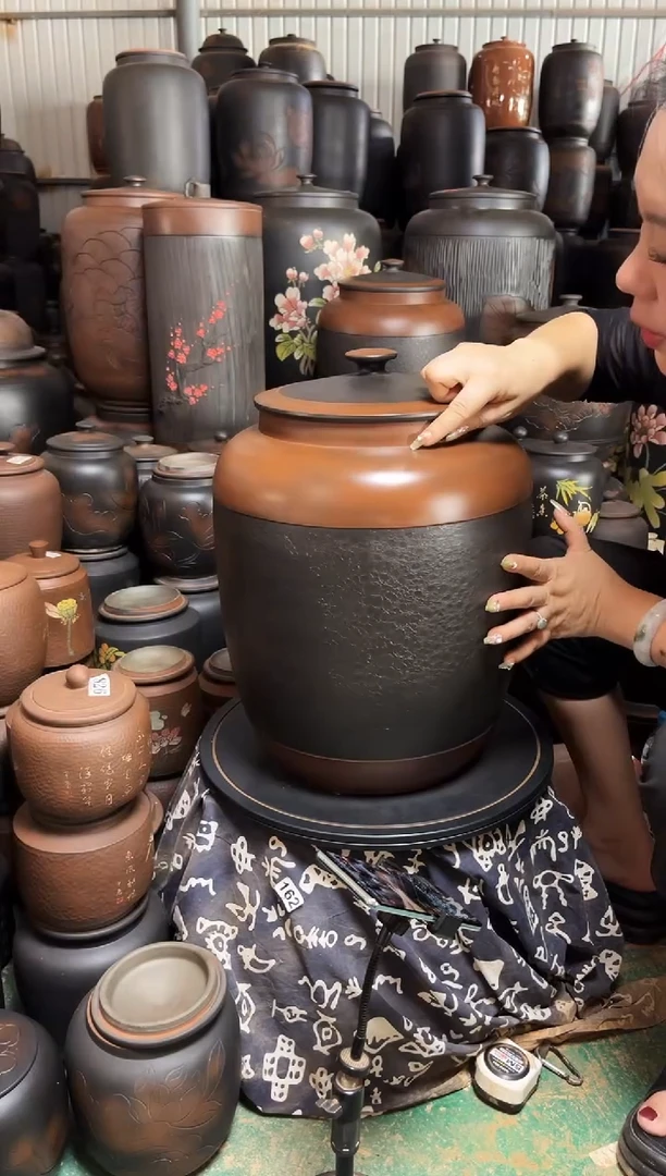 罐瑕疵茶缸高44cm  皮革 199