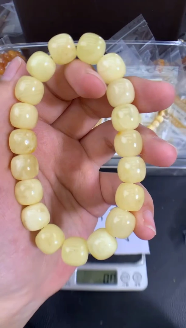 蜜蜡未镶嵌珠宝奇石1