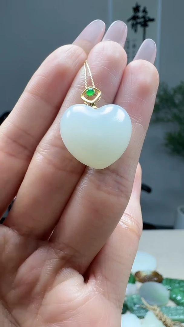 吊坠(不含链)18K金镶嵌和田玉1