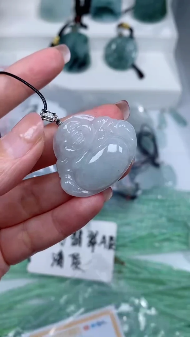 颈饰银S925镶嵌翡翠吊坠