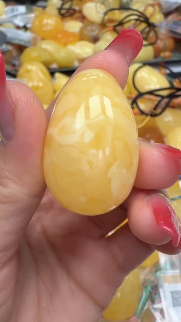 裸石琥珀未镶嵌如图