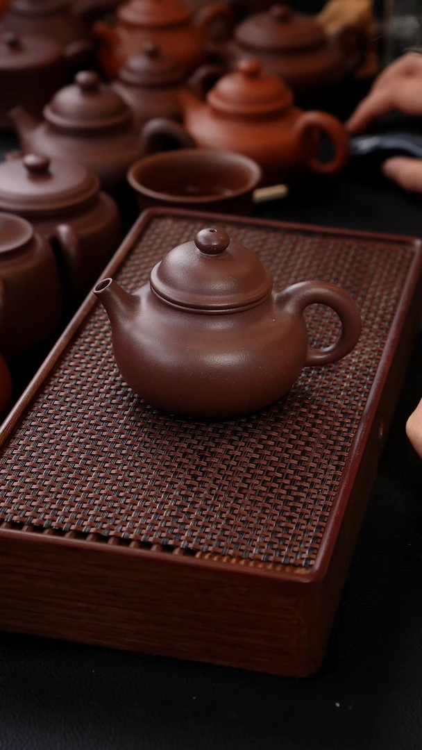 【闪购商品】微瑕平台地槽青210cc容天壶