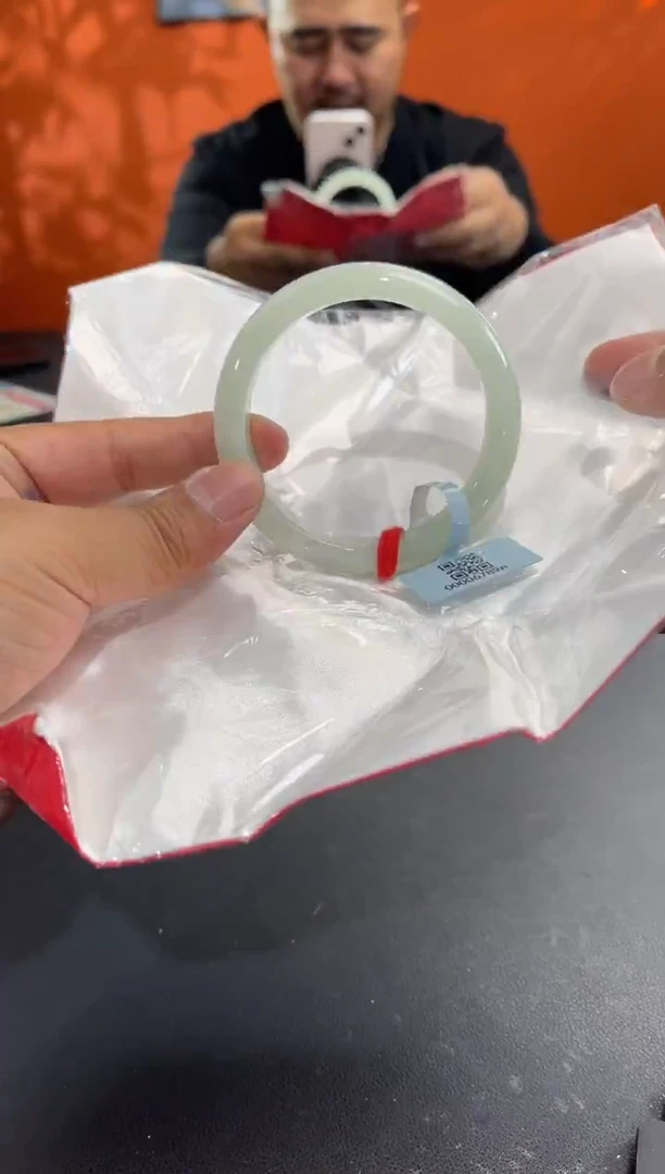 未镶嵌手镯翡翠11