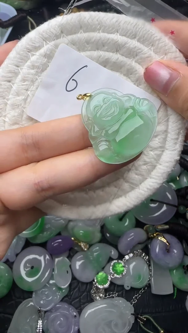 颈饰未镶嵌翡翠缅甸翡翠吊坠