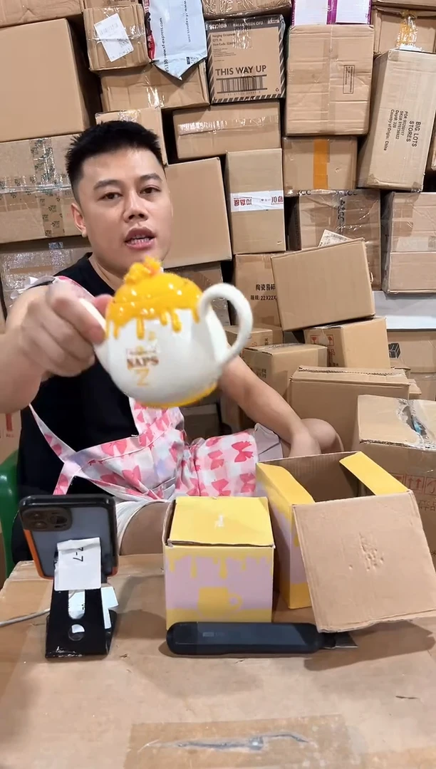 瓷片原盒维尼蜂蜜茶壶