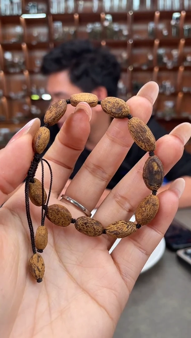 【闪购商品】沉香手串85号惠安红土多样性发一条