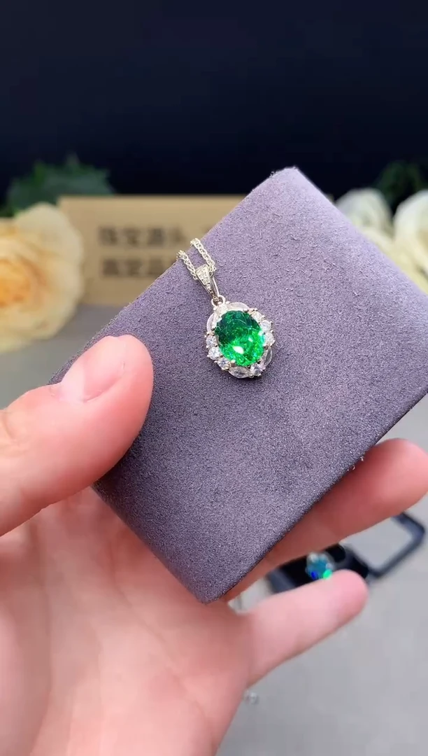 颈饰银S925镶嵌石榴石（沙弗莱）0000