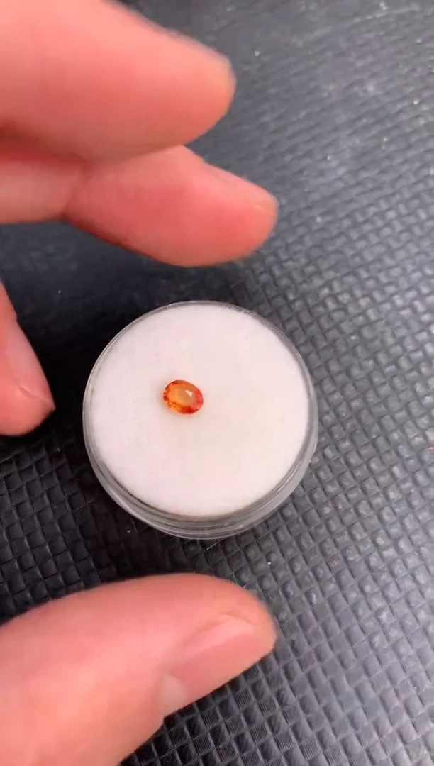 【闪购商品】蓝宝石裸石未镶嵌天然橘色蓝宝石