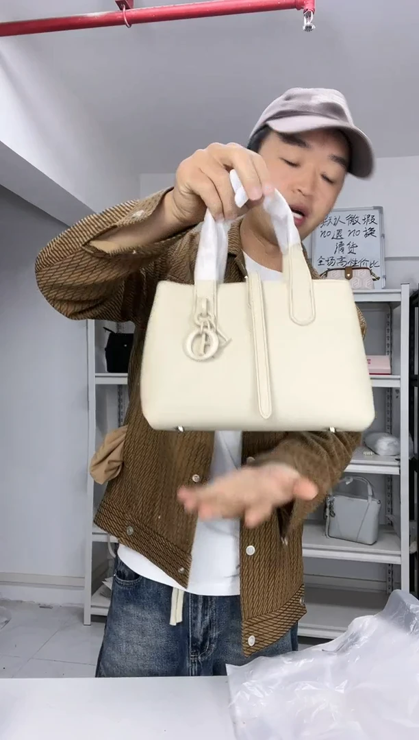 牛皮【尤尤轻奢女包】时尚百搭轻奢款式女包953