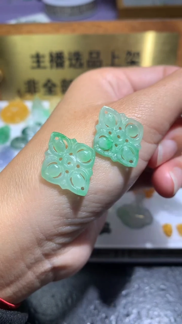 未镶嵌定制翡翠毛货