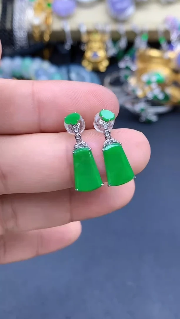 18K金镶嵌翡翠耳饰359-春日珠宝