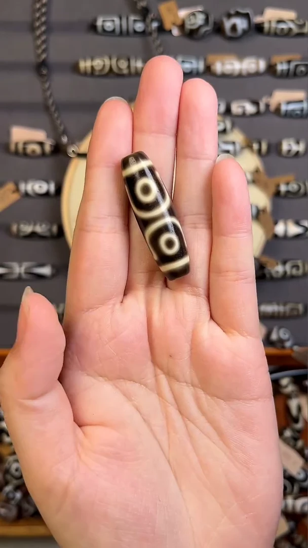 玛瑙/玉髓未镶嵌珠宝半成品西****?建成超顶3眼