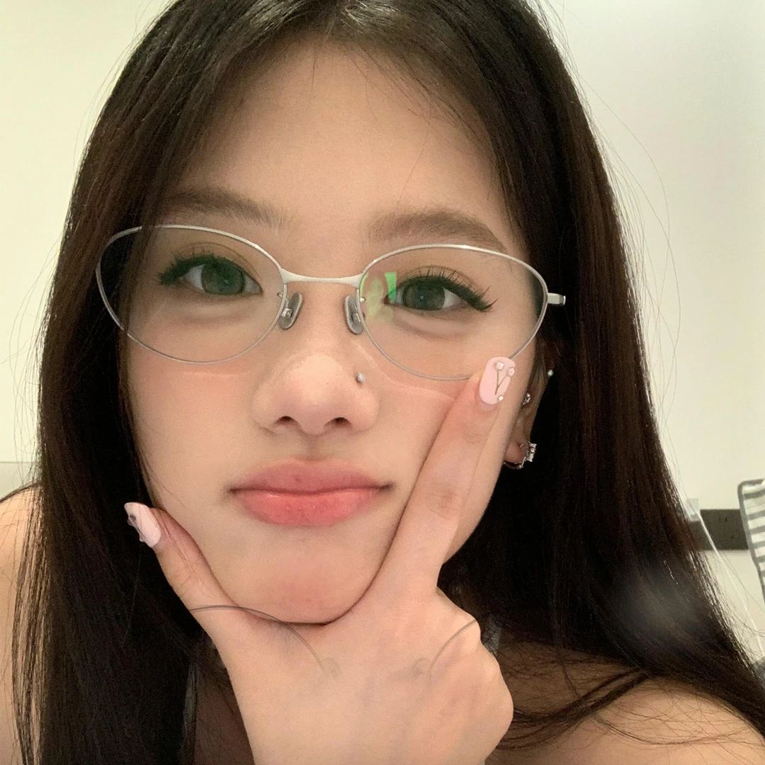 【LeTeamShop】老钱风清冷感猫眼镜框金属钛架女超轻防蓝光方圆脸