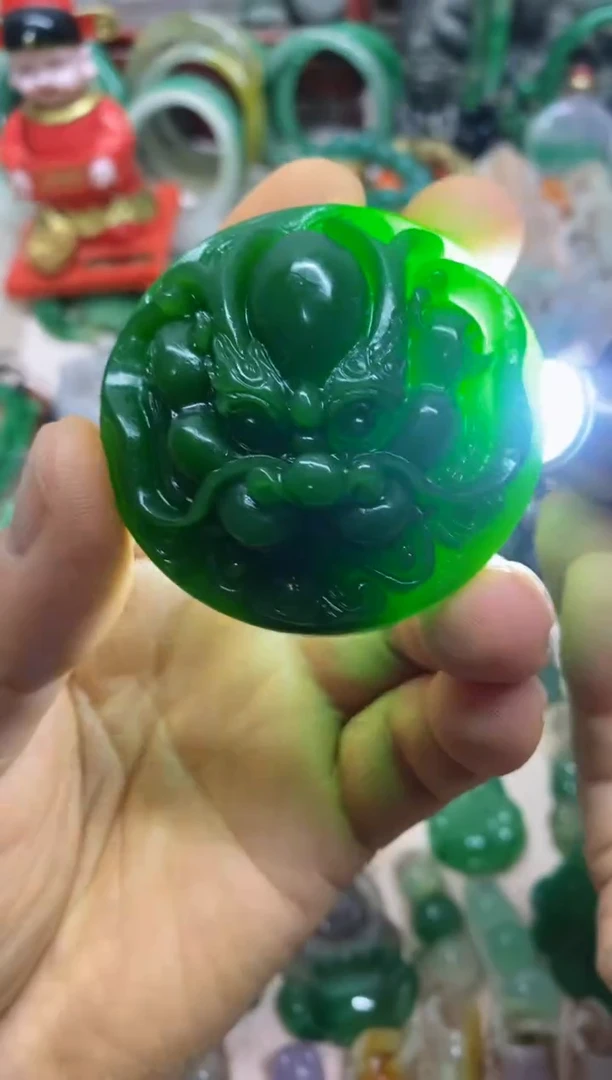 【闪购商品】100直播间的实时画面