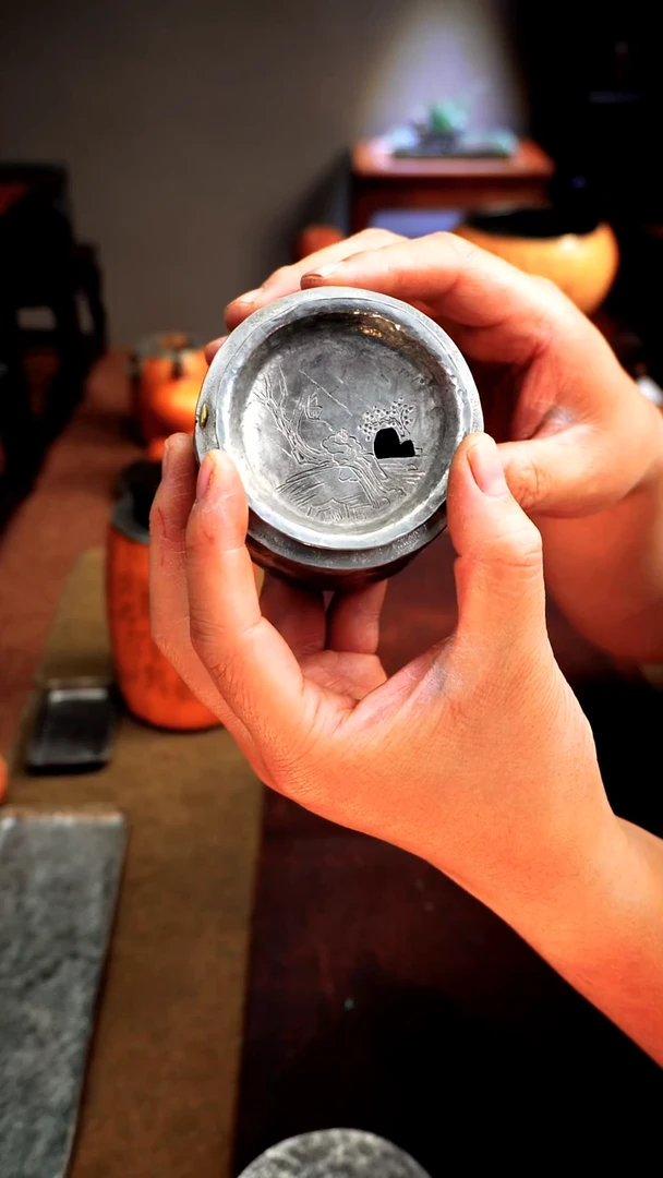 8480微瑕精雕纯锡三足建水7.5*6