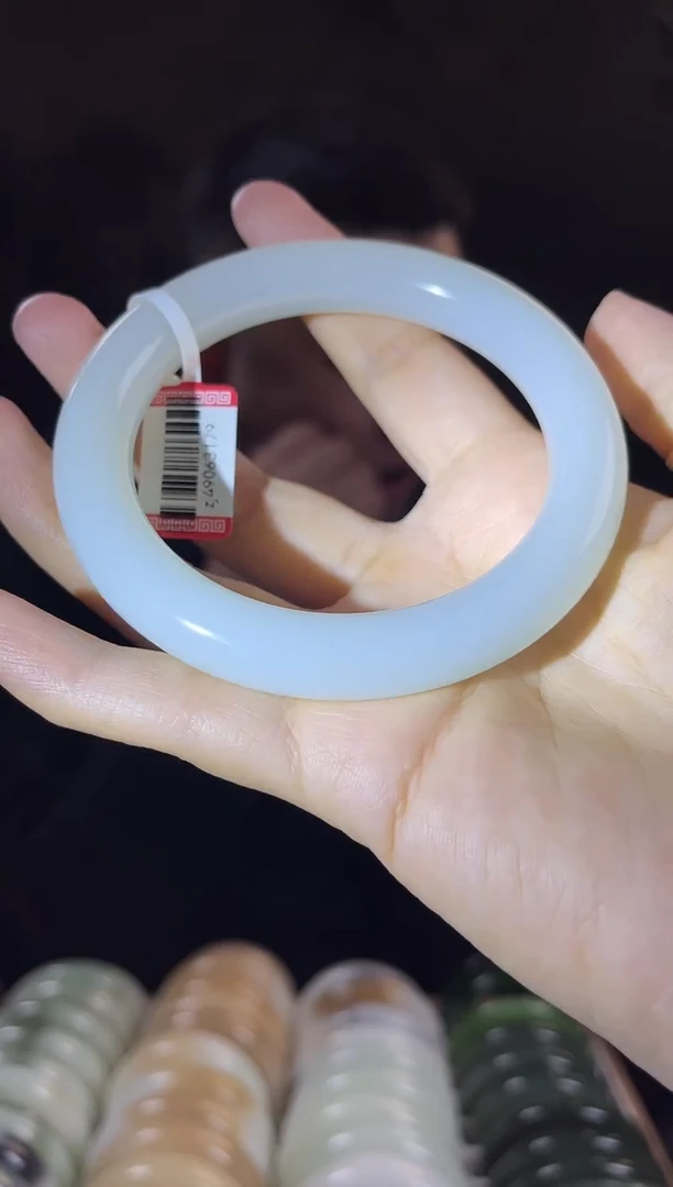 未镶嵌手镯和田玉61圈口3179