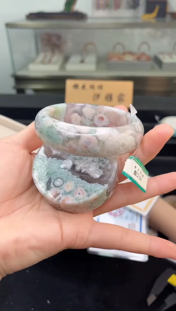 未镶嵌手镯石英质玉59圈口（赠品镯心）6S8549