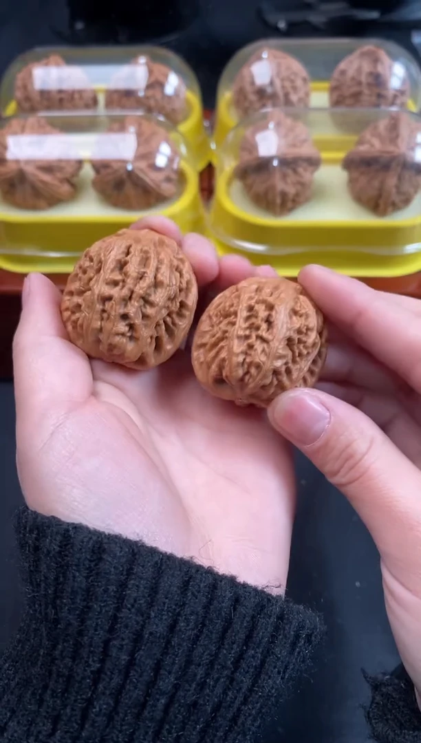 把件文玩核桃红锦鲤36尺A362