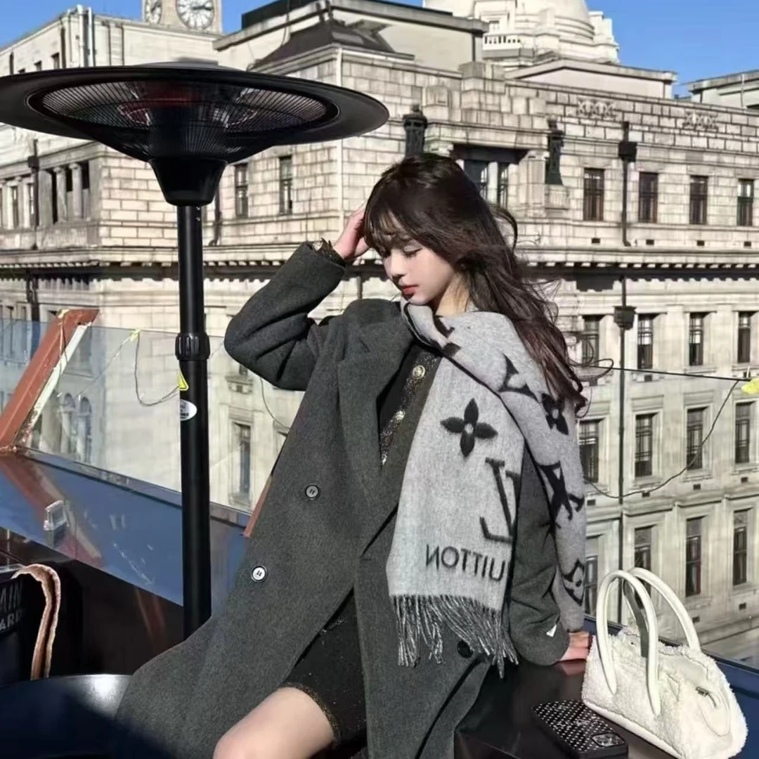 侏仟【上海发货+运费险 】配带礼盒时尚气质经典双面羊绒流苏款