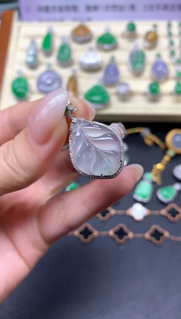 【闪购商品】翡翠吊坠(不含链)18K金镶嵌吊坠|4500+450