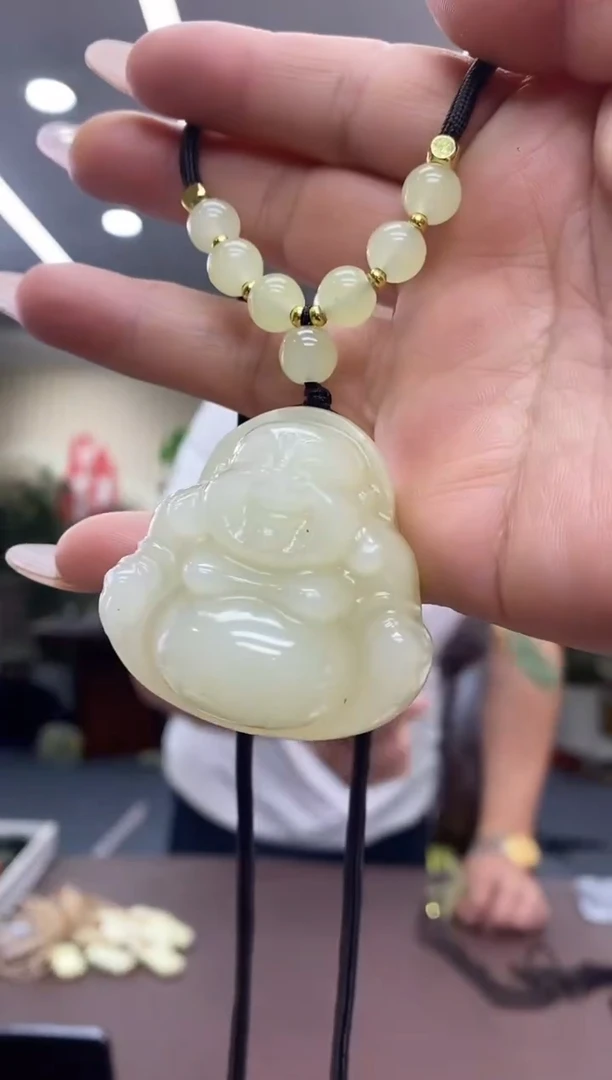 岫岩老玉（透闪石质玉）未镶嵌颈饰多样式发货随机发一