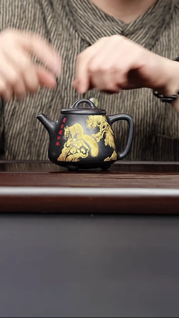 茶壶紫砂宜兴紫砂 石黄描金松鼠高瓢 李雨程