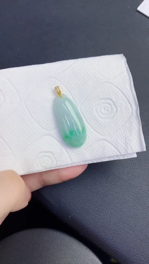 颈饰未镶嵌翡翠缅甸天然翡翠A货