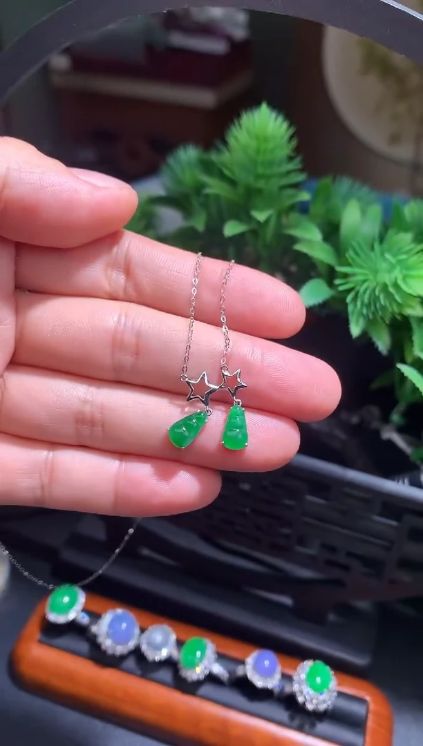 套链18K金镶嵌翡翠豆子套链