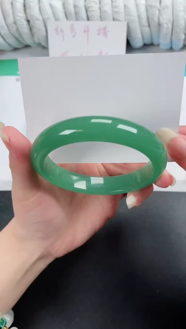 【闪购商品】石英质玉手镯未镶嵌219-64.6