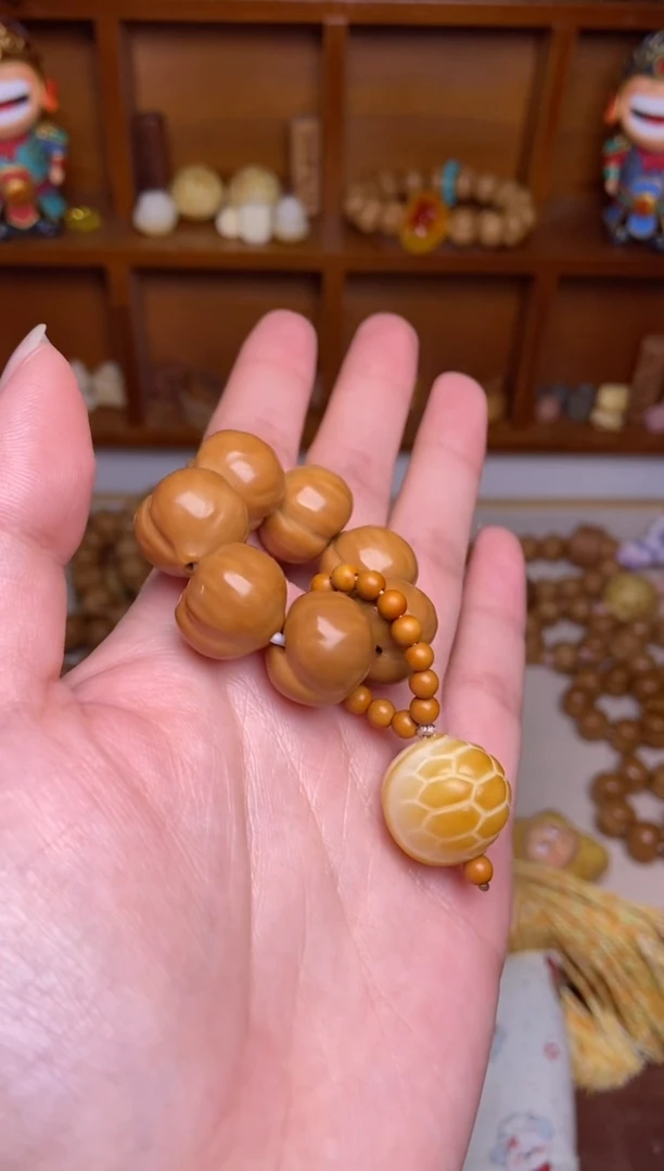 把件猴头核桃全品无暇屁桃➕小富甲手捻