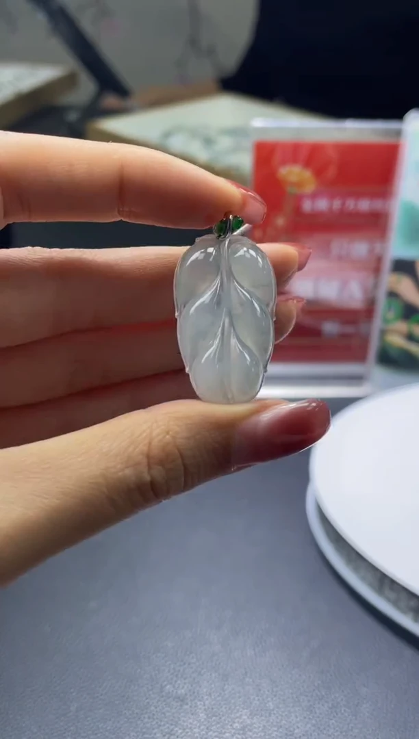 18K金镶嵌定制翡翠DDJ36282