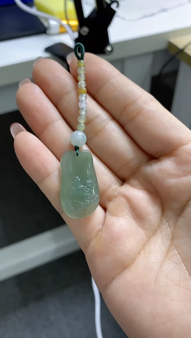 【闪购商品】翡翠颈饰未镶嵌天然缅甸翡翠A货随型挂件