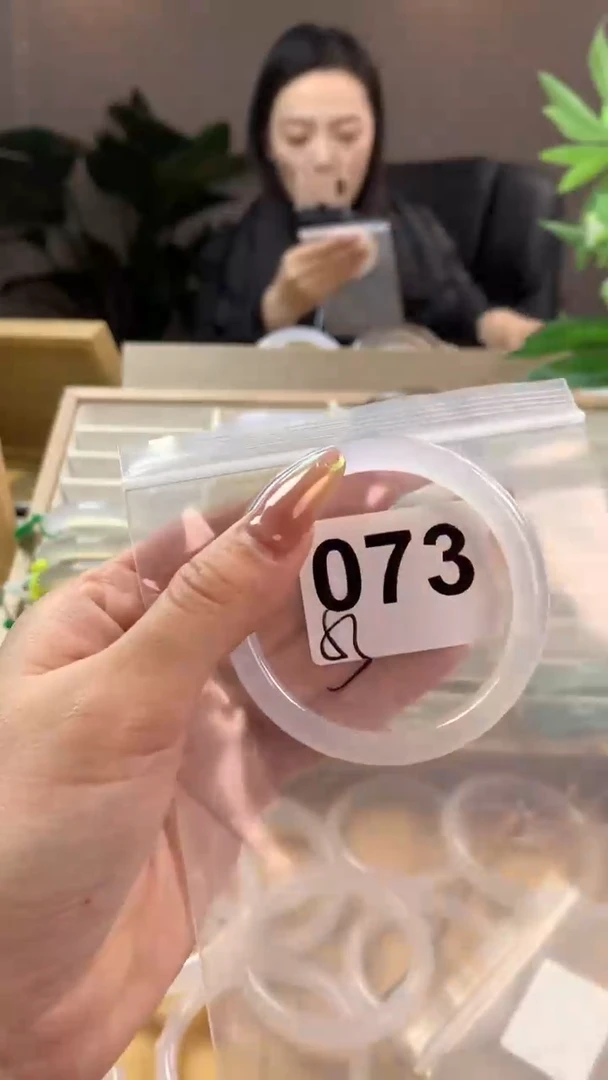 【闪购商品】玛瑙/玉髓手镯未镶嵌073