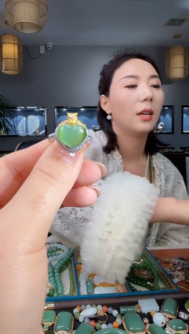 银S925镶嵌戒指和田玉1