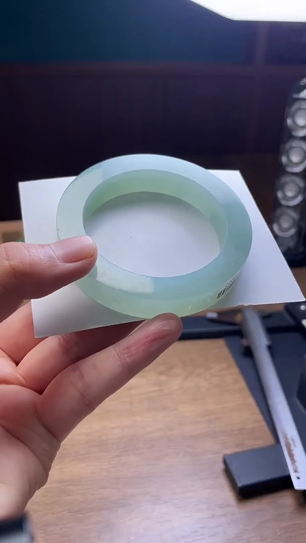 未镶嵌手镯定制翡翠御****?定制