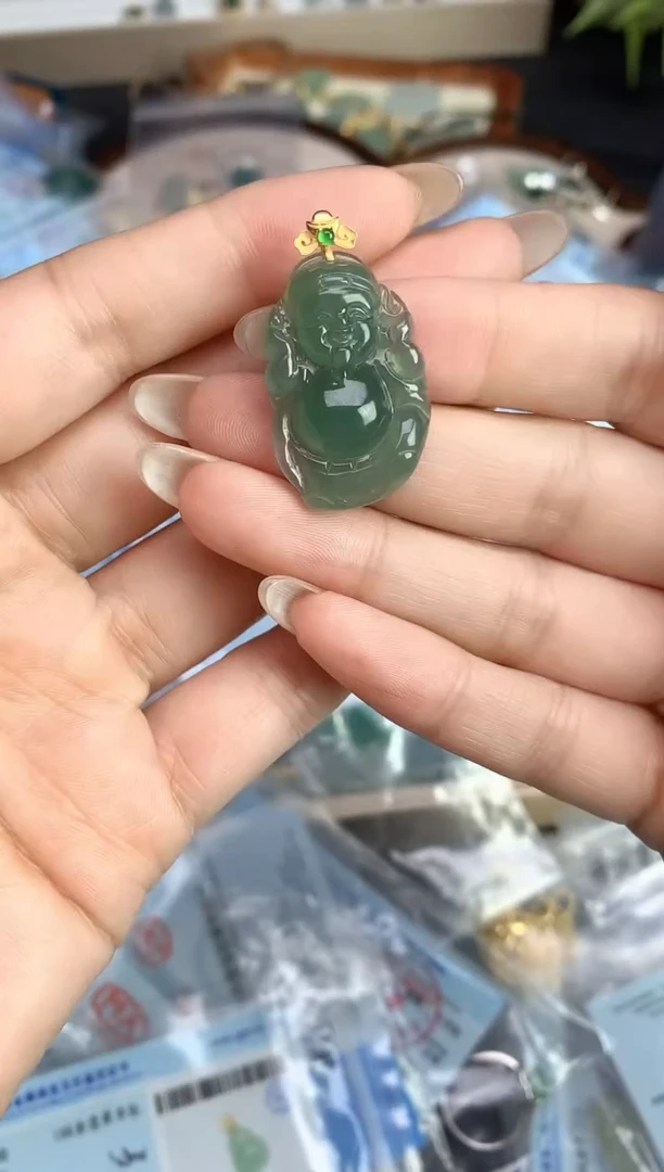 颈饰18K金镶嵌翡翠25112002