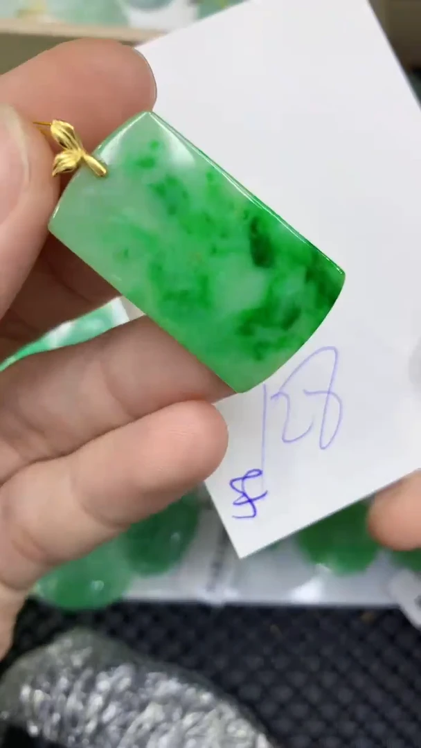 颈饰未镶嵌翡翠缅甸A货翡翠