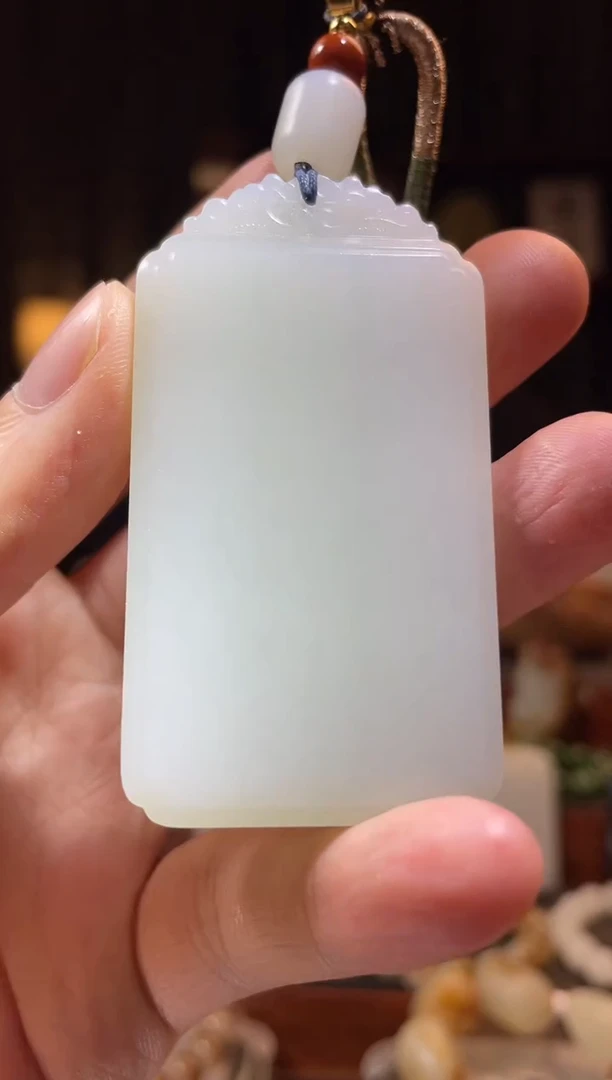 和田玉未镶嵌吊坠(不含链)牌子