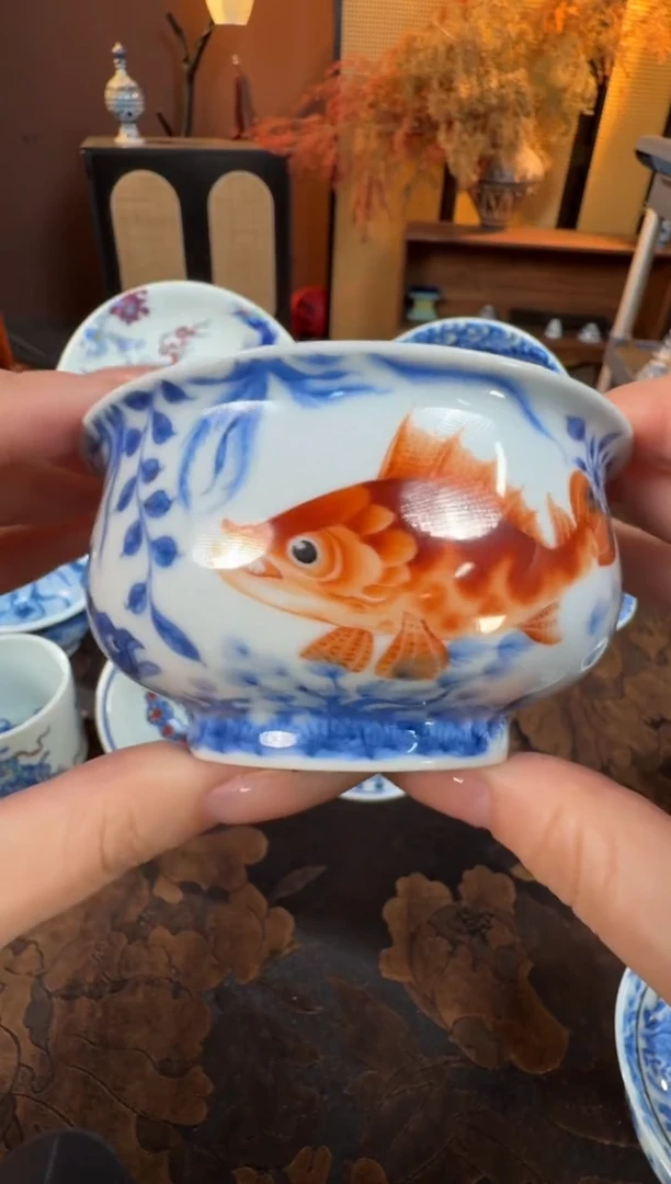 杯子陶瓷望月怀古青花矾红鱼藻炉式杯