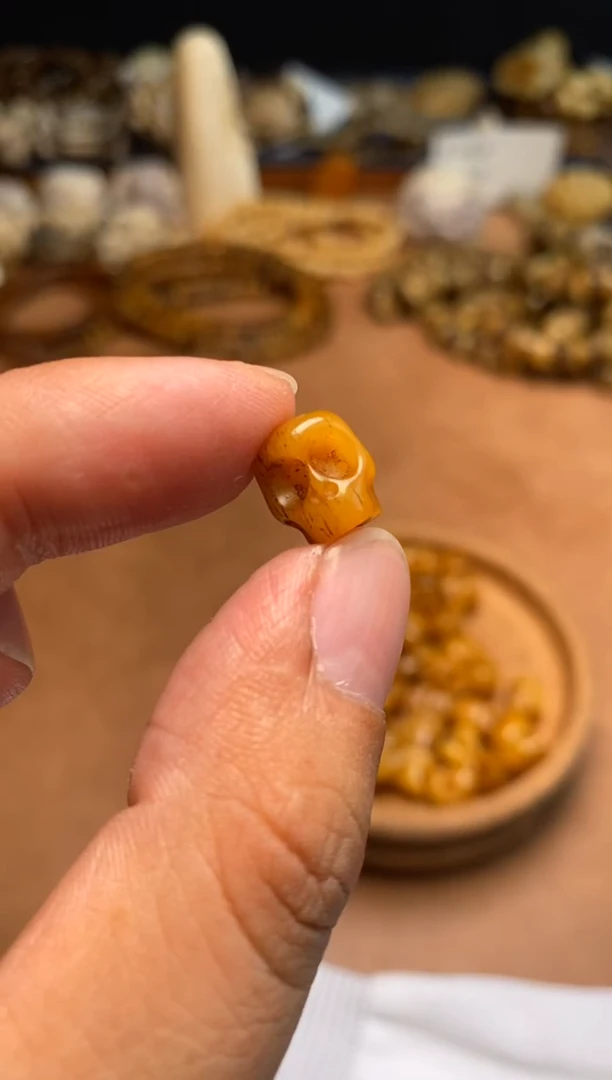 其他牛骨杂件109-果冻料尸驼林-有棕裂