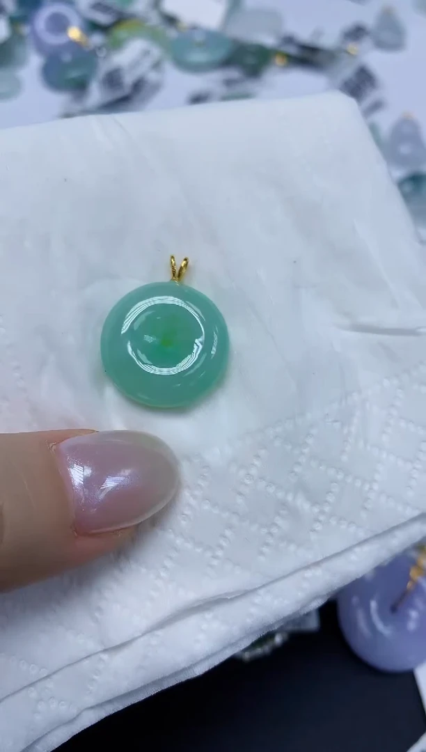 翡翠18K金镶嵌颈饰天然缅甸翡翠A货