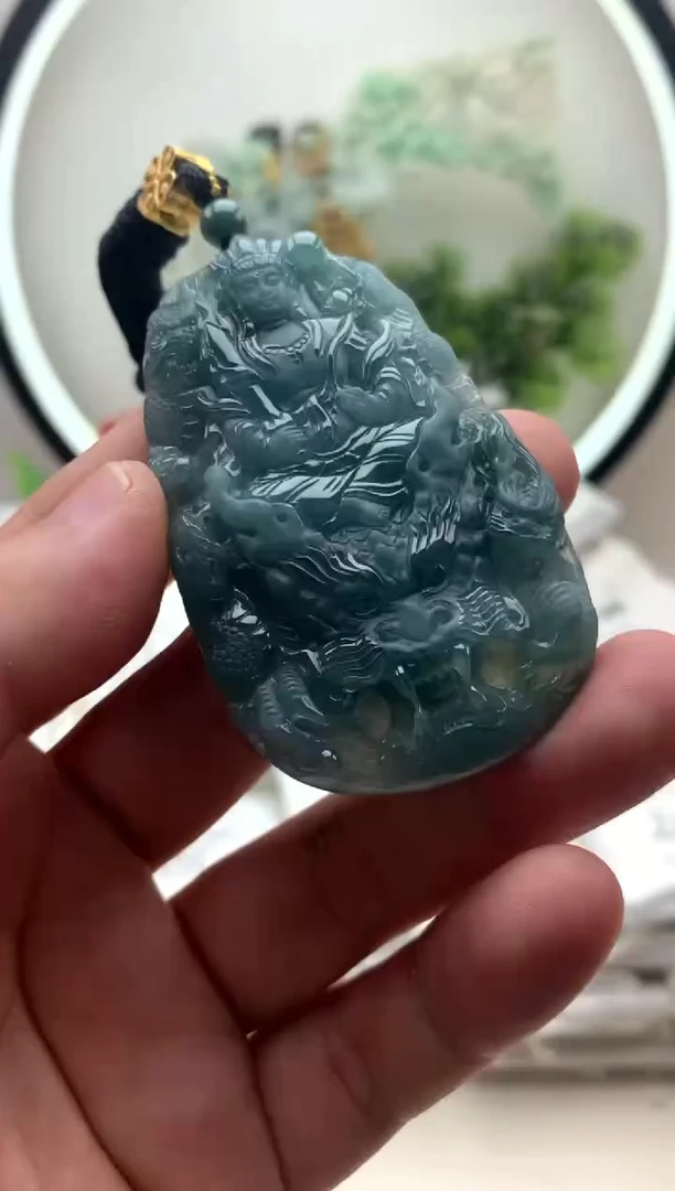 颈饰未镶嵌翡翠虚空