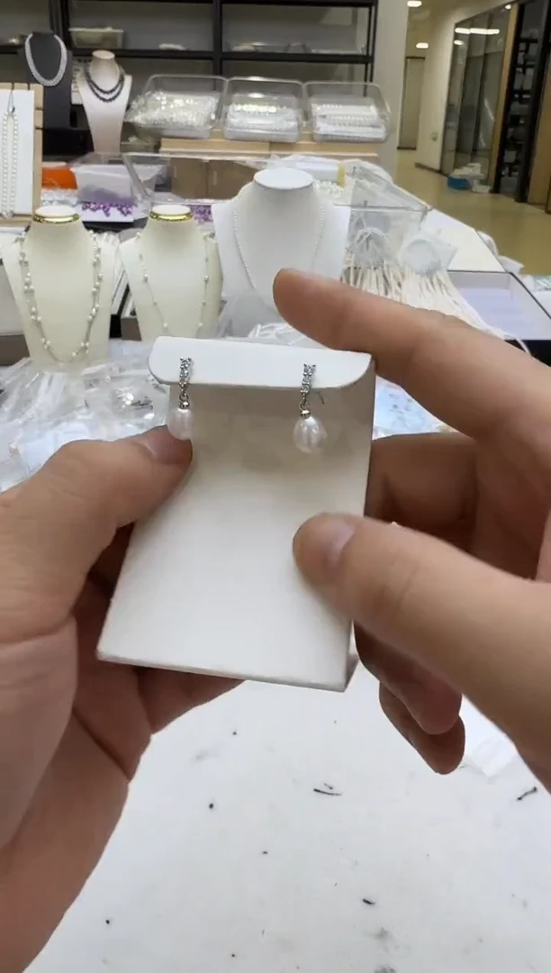 未镶嵌淡水珍珠耳饰8mm 水滴