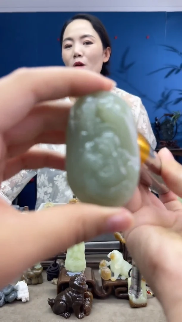 和田玉未镶嵌颈饰1