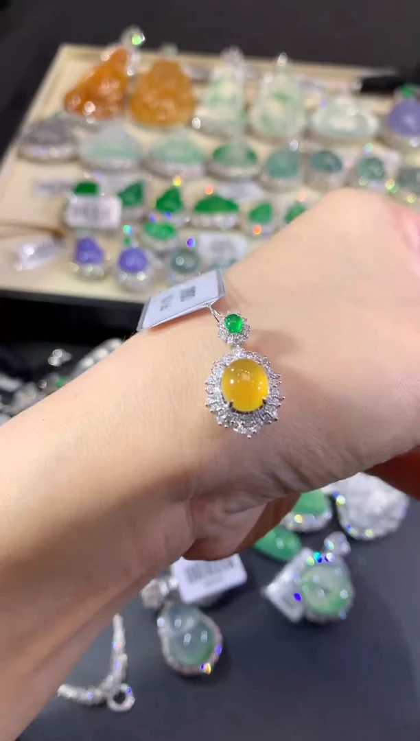 吊坠(不含链)18K金镶嵌翡翠129-单面