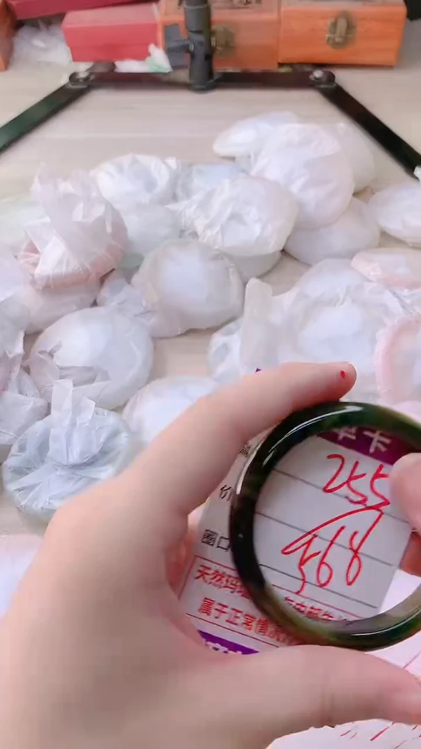 手镯玛瑙/玉髓未镶嵌255