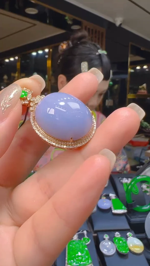 吊坠(赠链)18K金镶嵌翡翠054